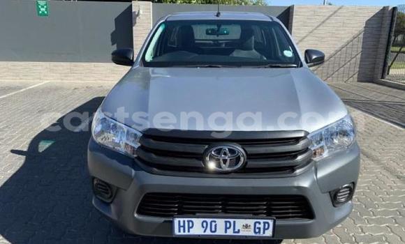 Buy Used Toyota Hilux Silver Car in Ezulwini in Hhohho Buy Used Toyota Hilux Silver Car in Ezulwini in Hhohho