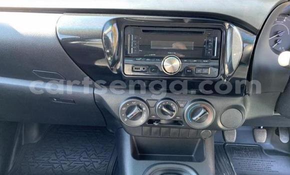 Buy Used Toyota Hilux Silver Car in Ezulwini in Hhohho Buy Used Toyota Hilux Silver Car in Ezulwini in Hhohho