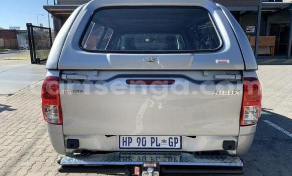 Buy Used Toyota Hilux Silver Car in Ezulwini in Hhohho Buy Used Toyota Hilux Silver Car in Ezulwini in Hhohho