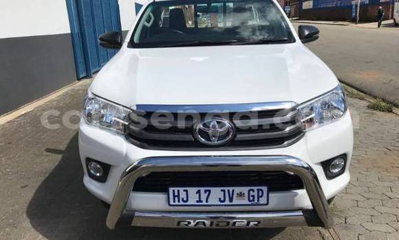Nunua Ilio tumika Toyota Hilux White Gari ndani ya Hlatikulu nchini Wilaya ya Shiselweni Nunua Ilio tumika Toyota Hilux White Gari ndani ya Hlatikulu nchini Wilaya ya Shiselweni