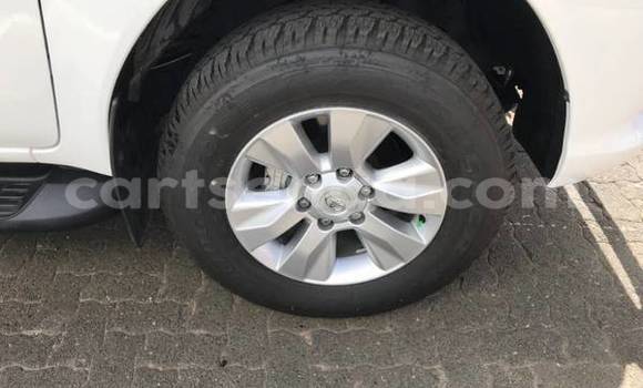 Nunua Ilio tumika Toyota Hilux White Gari ndani ya Hlatikulu nchini Wilaya ya Shiselweni Nunua Ilio tumika Toyota Hilux White Gari ndani ya Hlatikulu nchini Wilaya ya Shiselweni