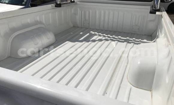 Nunua Ilio tumika Toyota Hilux White Gari ndani ya Hlatikulu nchini Wilaya ya Shiselweni Nunua Ilio tumika Toyota Hilux White Gari ndani ya Hlatikulu nchini Wilaya ya Shiselweni