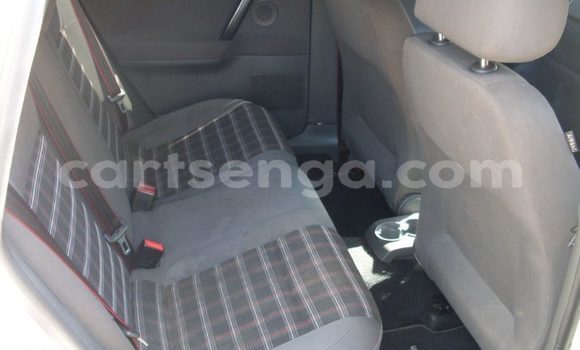 Nunua Ilio tumika Volkswagen Polo White Gari ndani ya Ezulwini nchini Hhohho Nunua Ilio tumika Volkswagen Polo White Gari ndani ya Ezulwini nchini Hhohho