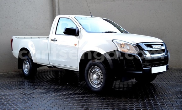 Acheter Occasion Voiture Isuzu KB Blanc à Big Bend, Lubombo Acheter Occasion Voiture Isuzu KB Blanc à Big Bend, Lubombo