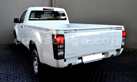 Acheter Occasion Voiture Isuzu KB Blanc à Big Bend, Lubombo Acheter Occasion Voiture Isuzu KB Blanc à Big Bend, Lubombo