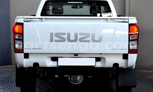 Acheter Occasion Voiture Isuzu KB Blanc à Big Bend, Lubombo Acheter Occasion Voiture Isuzu KB Blanc à Big Bend, Lubombo