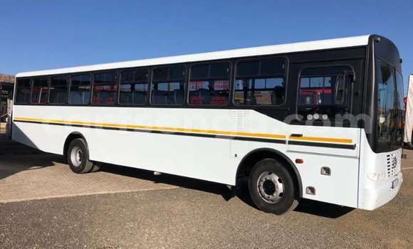 Nunua Ilio tumika Toyota Ade White Lori ndani ya Manzini nchini Manzini Nunua Ilio tumika Toyota Ade White Lori ndani ya Manzini nchini Manzini