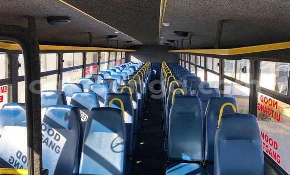 Nunua Ilio tumika Toyota Ade White Lori ndani ya Manzini nchini Manzini Nunua Ilio tumika Toyota Ade White Lori ndani ya Manzini nchini Manzini