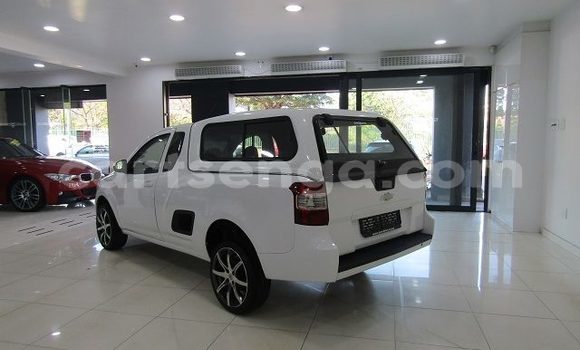 Buy Used Chevrolet Corsa White Car in Ezulwini in Hhohho Buy Used Chevrolet Corsa White Car in Ezulwini in Hhohho