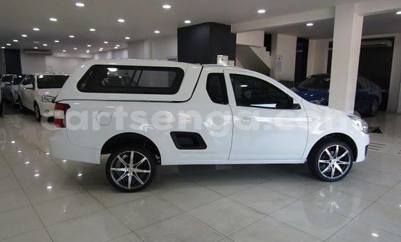 Buy Used Chevrolet Corsa White Car in Ezulwini in Hhohho Buy Used Chevrolet Corsa White Car in Ezulwini in Hhohho