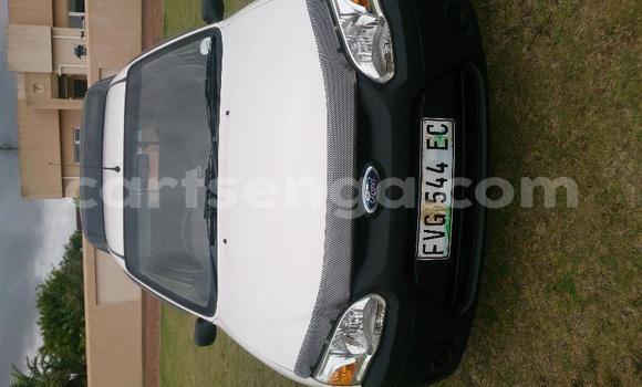 Nunua Ilio tumika Ford B-MAX White Gari ndani ya Bulembu nchini Hhohho Nunua Ilio tumika Ford B-MAX White Gari ndani ya Bulembu nchini Hhohho