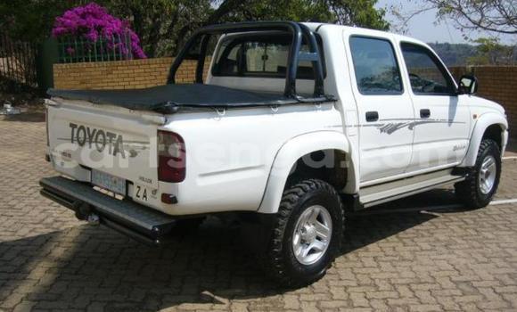 Nunua Ilio tumika Toyota Hilux White Gari ndani ya Ezulwini nchini Hhohho Nunua Ilio tumika Toyota Hilux White Gari ndani ya Ezulwini nchini Hhohho