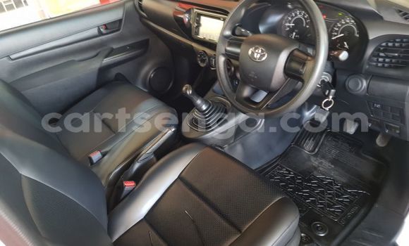 Nunua Ilio tumika Toyota Hilux White Gari ndani ya Ezulwini nchini Hhohho Nunua Ilio tumika Toyota Hilux White Gari ndani ya Ezulwini nchini Hhohho