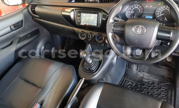 Nunua Ilio tumika Toyota Hilux White Gari ndani ya Ezulwini nchini Hhohho Nunua Ilio tumika Toyota Hilux White Gari ndani ya Ezulwini nchini Hhohho