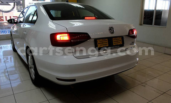 Nunua Ilio tumika Volkswagen Jetta White Gari ndani ya Hlatikulu nchini Wilaya ya Shiselweni Nunua Ilio tumika Volkswagen Jetta White Gari ndani ya Hlatikulu nchini Wilaya ya Shiselweni