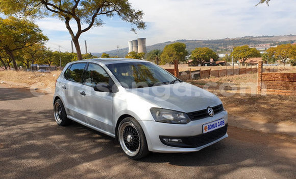 Nunua Ilio tumika Volkswagen Polo Silver Gari ndani ya Bulembu nchini Hhohho Nunua Ilio tumika Volkswagen Polo Silver Gari ndani ya Bulembu nchini Hhohho