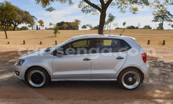 Nunua Ilio tumika Volkswagen Polo Silver Gari ndani ya Bulembu nchini Hhohho Nunua Ilio tumika Volkswagen Polo Silver Gari ndani ya Bulembu nchini Hhohho