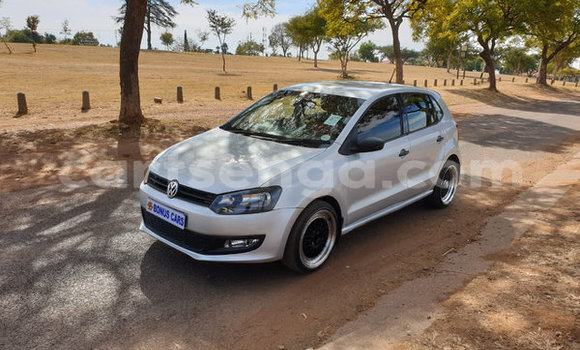 Nunua Ilio tumika Volkswagen Polo Silver Gari ndani ya Bulembu nchini Hhohho Nunua Ilio tumika Volkswagen Polo Silver Gari ndani ya Bulembu nchini Hhohho