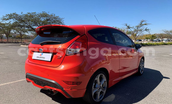 Nunua Ilio tumika Ford Fiesta ST Red Gari ndani ya Ezulwini nchini Hhohho Nunua Ilio tumika Ford Fiesta ST Red Gari ndani ya Ezulwini nchini Hhohho
