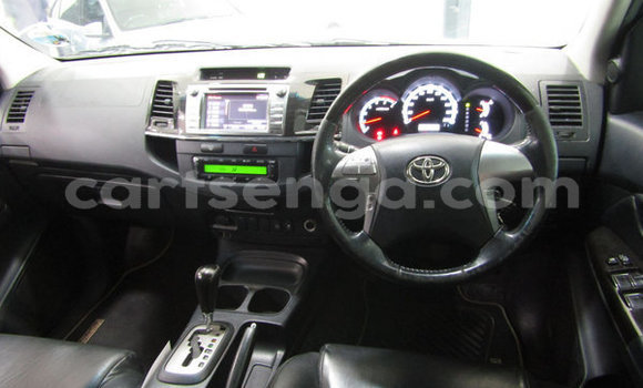 Buy Used Toyota Fortuner White Car in Ezulwini in Hhohho Buy Used Toyota Fortuner White Car in Ezulwini in Hhohho