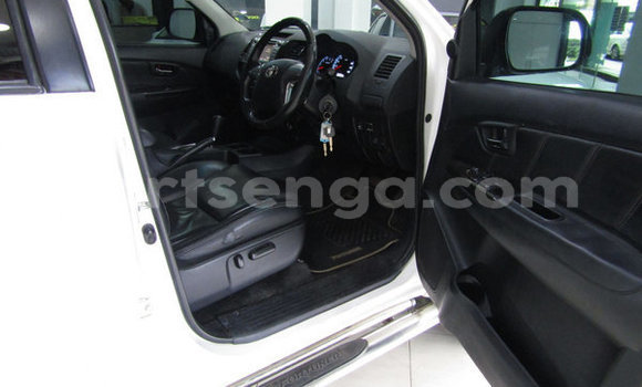 Buy Used Toyota Fortuner White Car in Ezulwini in Hhohho Buy Used Toyota Fortuner White Car in Ezulwini in Hhohho
