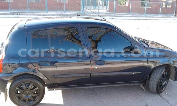 Buy Used Renault Clio Black Car in Hlatikulu in Shiselweni District Buy Used Renault Clio Black Car in Hlatikulu in Shiselweni District