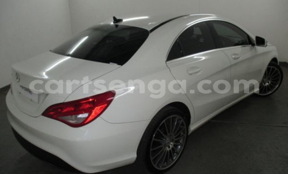 Acheter Occasion Voiture Mercedes‒Benz CLK-klasse AMG Blanc à Ezulwini, Hhohho Acheter Occasion Voiture Mercedes‒Benz CLK-klasse AMG Blanc à Ezulwini, Hhohho