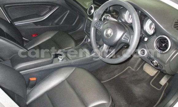 Acheter Occasion Voiture Mercedes‒Benz CLK-klasse AMG Blanc à Ezulwini, Hhohho Acheter Occasion Voiture Mercedes‒Benz CLK-klasse AMG Blanc à Ezulwini, Hhohho