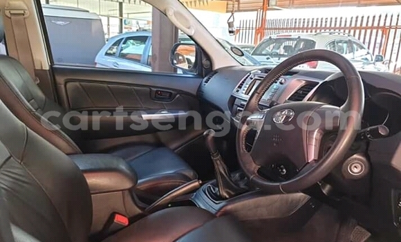 Buy Used Toyota Hilux White Car in Ezulwini in Hhohho Buy Used Toyota Hilux White Car in Ezulwini in Hhohho