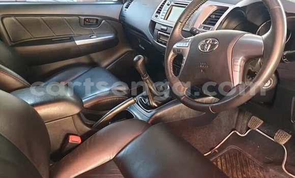 Buy Used Toyota Hilux White Car in Ezulwini in Hhohho Buy Used Toyota Hilux White Car in Ezulwini in Hhohho