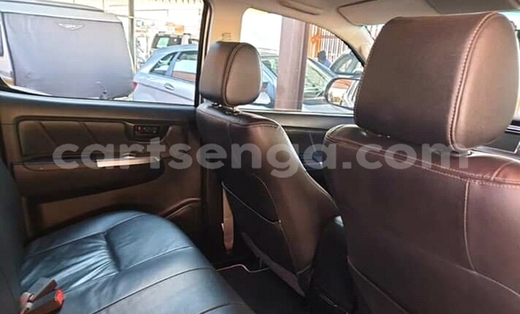 Buy Used Toyota Hilux White Car in Ezulwini in Hhohho Buy Used Toyota Hilux White Car in Ezulwini in Hhohho