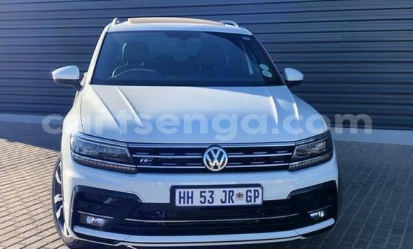 Buy Used Volkswagen Tiguan White Car in Bhunya in Manzini Buy Used Volkswagen Tiguan White Car in Bhunya in Manzini