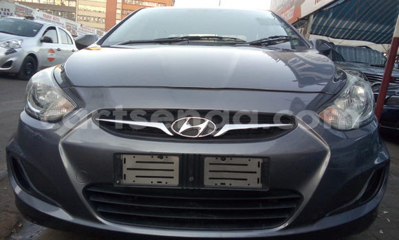 Acheter Occasion Voiture Hyundai Accent Gris à Hlatikulu, Shiselweni District Acheter Occasion Voiture Hyundai Accent Gris à Hlatikulu, Shiselweni District