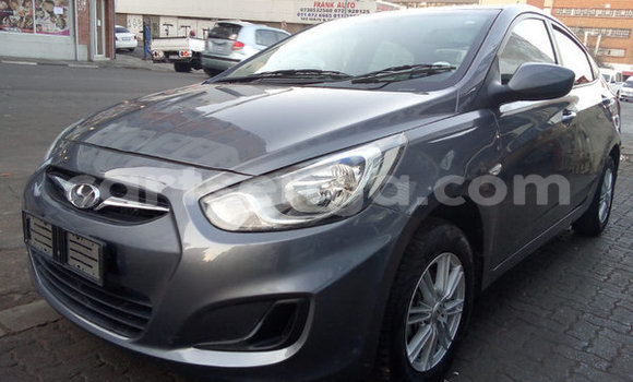 Acheter Occasion Voiture Hyundai Accent Gris à Hlatikulu, Shiselweni District Acheter Occasion Voiture Hyundai Accent Gris à Hlatikulu, Shiselweni District
