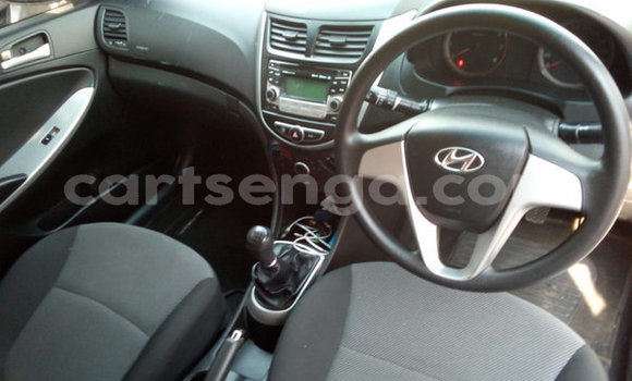 Acheter Occasion Voiture Hyundai Accent Gris à Hlatikulu, Shiselweni District Acheter Occasion Voiture Hyundai Accent Gris à Hlatikulu, Shiselweni District