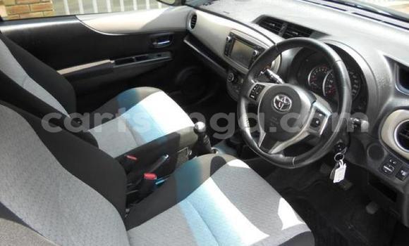 Nunua Ilio tumika Toyota Yaris White Gari ndani ya Manzini nchini Manzini Nunua Ilio tumika Toyota Yaris White Gari ndani ya Manzini nchini Manzini