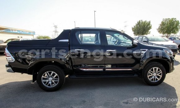 Nunua Imported Toyota Hilux Black Gari ndani ya Import - Dubai nchini Hhohho Nunua Imported Toyota Hilux Black Gari ndani ya Import - Dubai nchini Hhohho