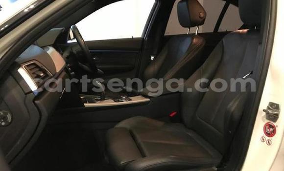 Nunua Ilio tumika BMW 3–Series White Gari ndani ya Manzini nchini Manzini Nunua Ilio tumika BMW 3–Series White Gari ndani ya Manzini nchini Manzini