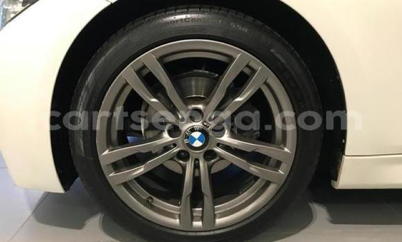 Nunua Ilio tumika BMW 3–Series White Gari ndani ya Manzini nchini Manzini Nunua Ilio tumika BMW 3–Series White Gari ndani ya Manzini nchini Manzini