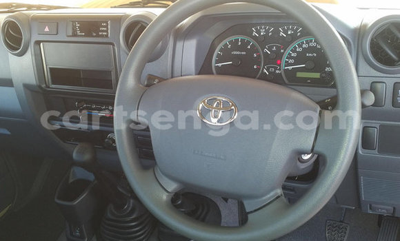 Nunua Ilio tumika Toyota Land Cruiser Brown Gari ndani ya Bulembu nchini Hhohho Nunua Ilio tumika Toyota Land Cruiser Brown Gari ndani ya Bulembu nchini Hhohho