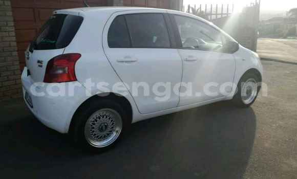 Acheter Occasion Voiture Toyota Yaris Blanc à Ezulwini, Hhohho Acheter Occasion Voiture Toyota Yaris Blanc à Ezulwini, Hhohho