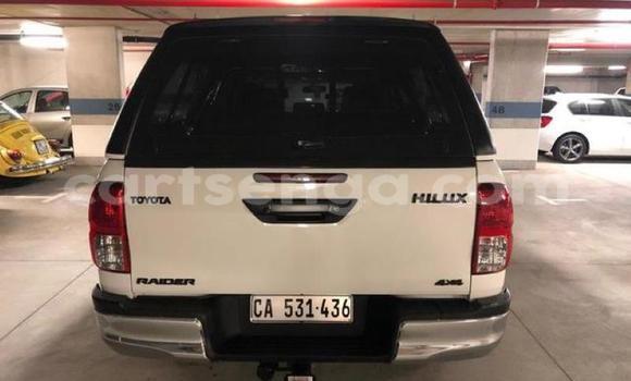 Nunua Ilio tumika Toyota Hilux White Gari ndani ya Manzini nchini Manzini Nunua Ilio tumika Toyota Hilux White Gari ndani ya Manzini nchini Manzini