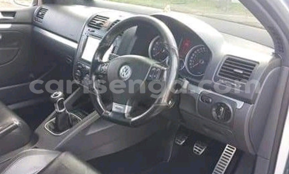 Nunua Ilio tumika Volkswagen Golf Silver Gari ndani ya Bulembu nchini Hhohho Nunua Ilio tumika Volkswagen Golf Silver Gari ndani ya Bulembu nchini Hhohho