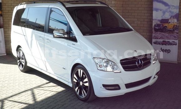 Nunua Ilio tumika Mercedes‒Benz Viano White Gari ndani ya Ezulwini nchini Hhohho Nunua Ilio tumika Mercedes‒Benz Viano White Gari ndani ya Ezulwini nchini Hhohho