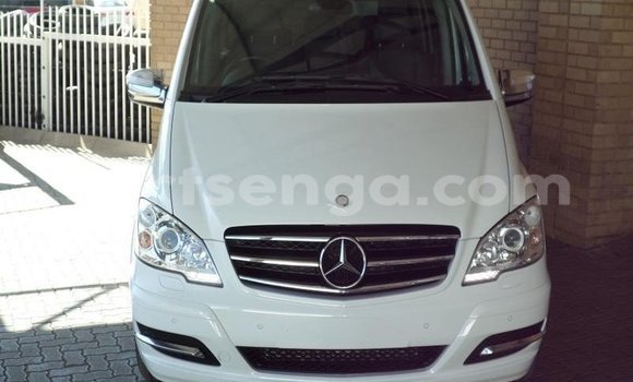 Nunua Ilio tumika Mercedes‒Benz Viano White Gari ndani ya Ezulwini nchini Hhohho Nunua Ilio tumika Mercedes‒Benz Viano White Gari ndani ya Ezulwini nchini Hhohho