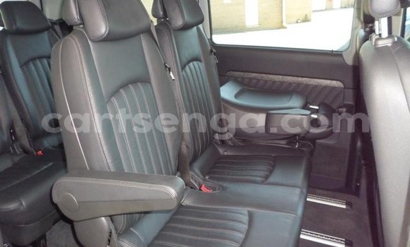 Nunua Ilio tumika Mercedes‒Benz Viano White Gari ndani ya Ezulwini nchini Hhohho Nunua Ilio tumika Mercedes‒Benz Viano White Gari ndani ya Ezulwini nchini Hhohho