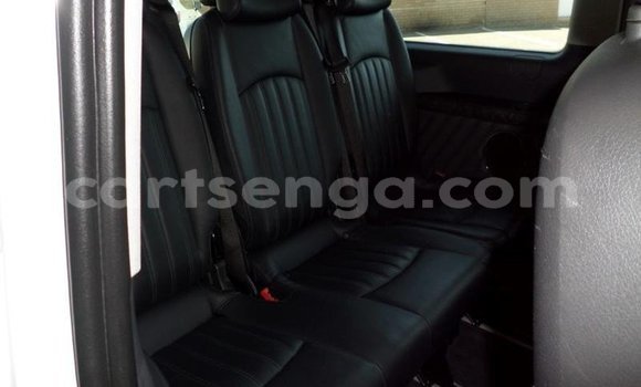 Nunua Ilio tumika Mercedes‒Benz Viano White Gari ndani ya Ezulwini nchini Hhohho Nunua Ilio tumika Mercedes‒Benz Viano White Gari ndani ya Ezulwini nchini Hhohho