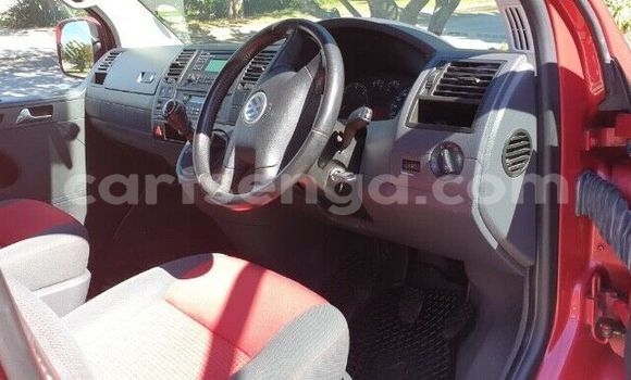 Nunua Ilio tumika Volkswagen Caravelle Red Gari ndani ya Ezulwini nchini Hhohho Nunua Ilio tumika Volkswagen Caravelle Red Gari ndani ya Ezulwini nchini Hhohho