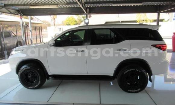 Acheter Occasion Voiture Toyota Fortuner Blanc à Mbabane, Manzini Acheter Occasion Voiture Toyota Fortuner Blanc à Mbabane, Manzini