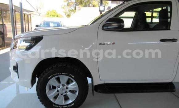 Acheter Occasion Voiture Toyota Hilux Blanc à Ezulwini, Hhohho Acheter Occasion Voiture Toyota Hilux Blanc à Ezulwini, Hhohho